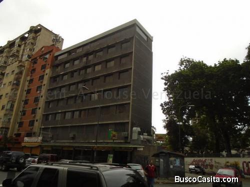 Se vende edificio Los Caobos MLS 21-19207