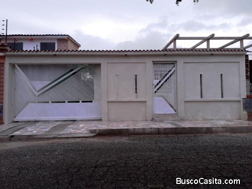 Alquiler casa una planta amoblada Urb. Los Guayabitos Naguanagua 