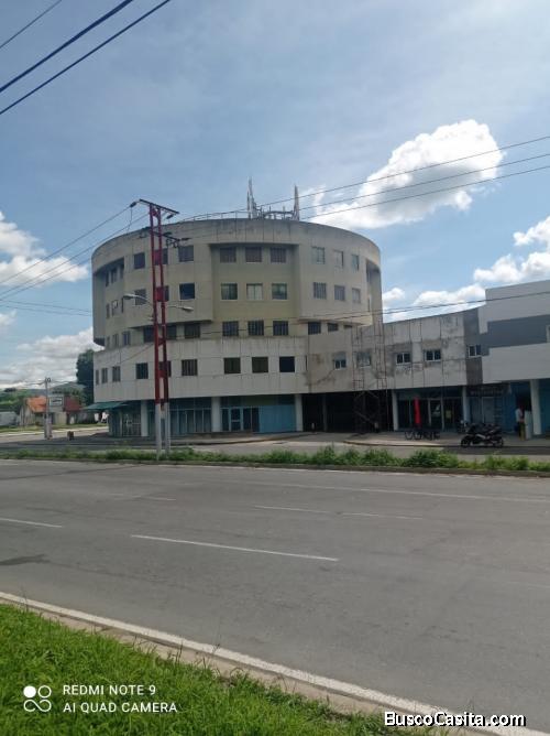 Vendo oficina con excelente ubicación 