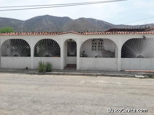 Casa en Urb, Los Naranjos . Guacara 