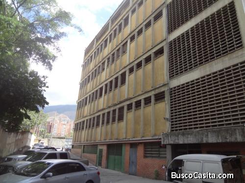 Se vende galpón La Candelaria MLS 22-649