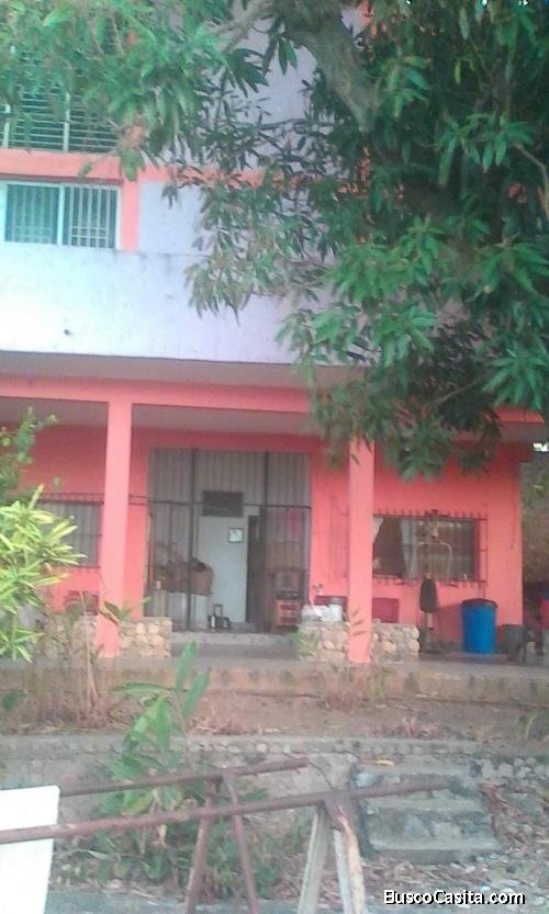 Se vende casa a orilla de playa 