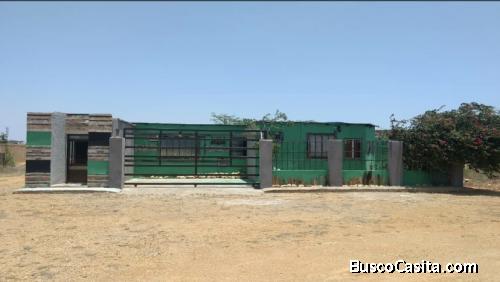 Casa de 3 habitaciones, 3 baños y piscina en Guanadito Sur