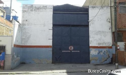 Se vende galpón Catia MLS 21-16451