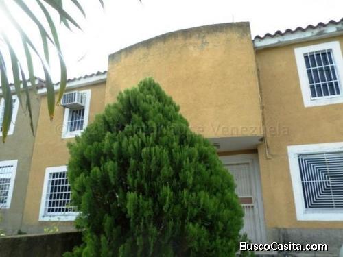 Se vende Casa Villa Falcón MLS 21-15001