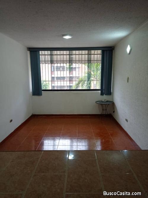 Se Alquilan 2 Habitaciones Guarenas Urbanización El Torreón