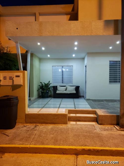 Linda y acogedora casa en villas trapiche