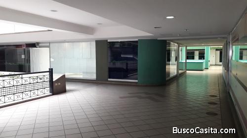 Sky Group vende un local comercial de 45m2 cercano a Zona Industrial