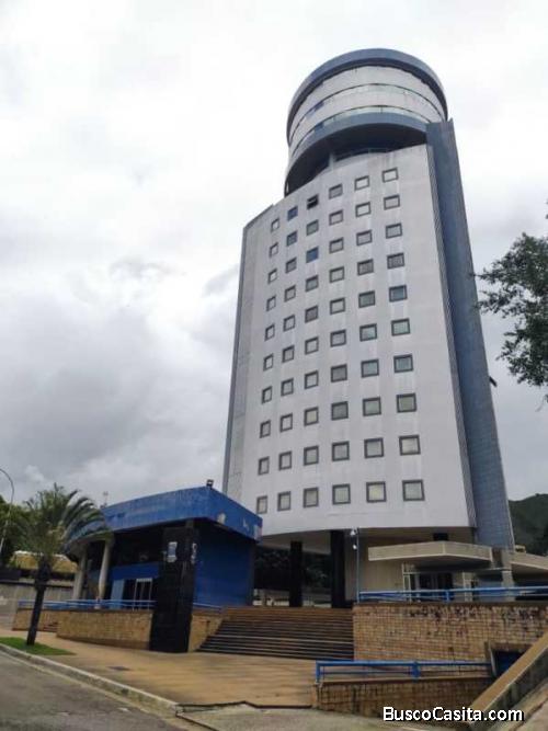 SKY GROUP PLATINUM VENDE Oficina en Valles de Camoruco