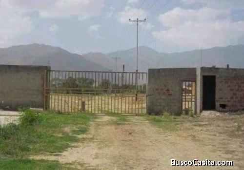 SKY GROUP FOCUS VENDE TERRENO EN CONJUNTORESIDENCIA VILLAS DEL REY SAN DIEGO FOT-243