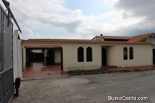 Se Vende Amplia Casa En Mérida Ideal Para Grandes Familias
