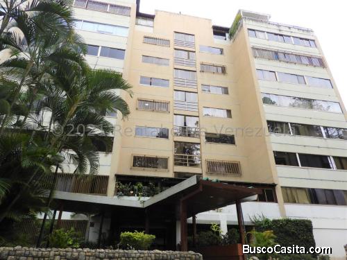 En venta espectacular apartamento en Alto Prado. 21-19264