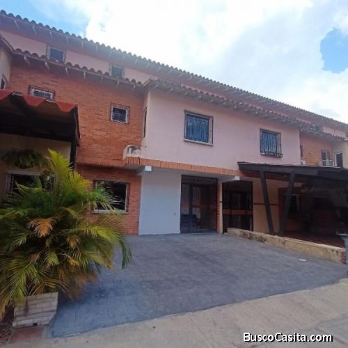 town house en venta en Res. Aves del Paraiso Cod: FOTH-261