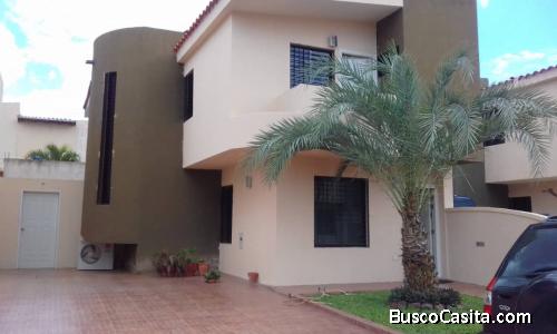 Townhouse en Conjunto Res.  Villas del Tepuy Country Club