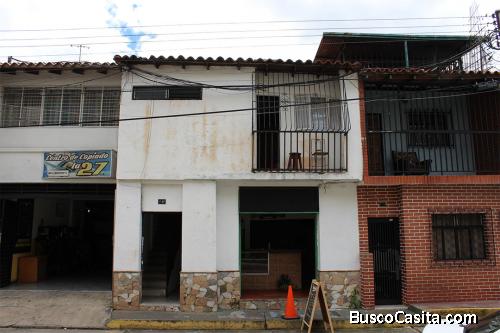 Se Vende Casa Con 2 locales Comerciales en Mérida