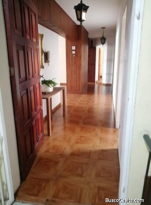 SKY GROUP Vende apartamento en Av. Bolívar Norte. Res. Los Sauces