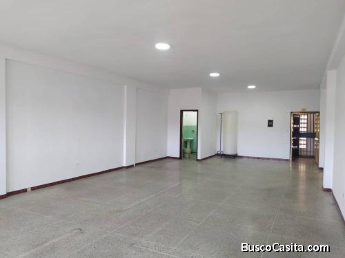 SE ALQUIA OFICINA IDEAL PARA PEQUEÑA EMPRESA