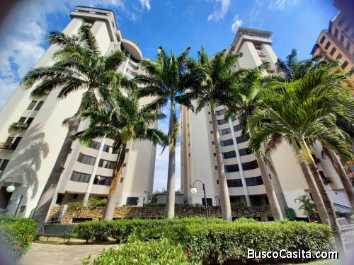 SKY GROUP Vende apartamento en Urb. La Granja. 