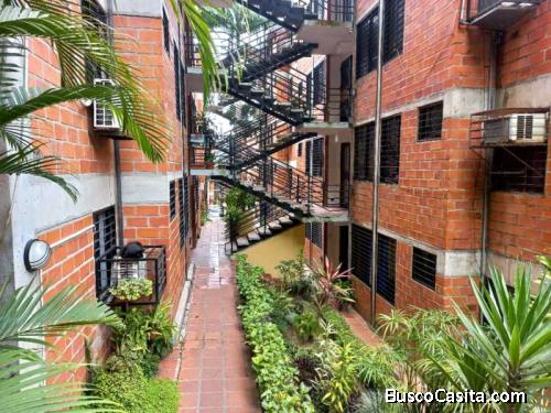 Mariany Longa Vende apartamento la Chimenea rea Pedregal FOA-1854