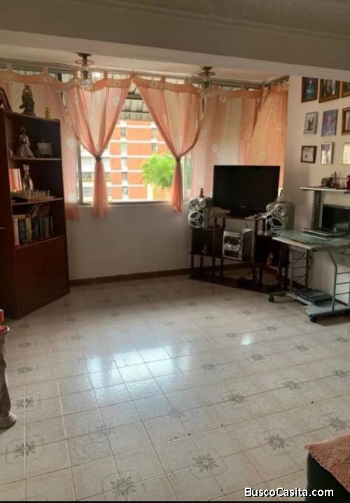 Apartamento en venta La Candelaria (Frente a la Plaza Candelaria)