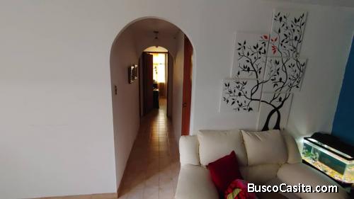 Elegante y comodo apartamento en la Urbanizacion Santa Maria Edificio santa eduvigis  Los Teques 