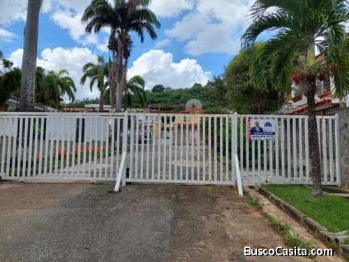 Yosmar Muñoz Vende Terreno en la Viña Valencia FOT-250