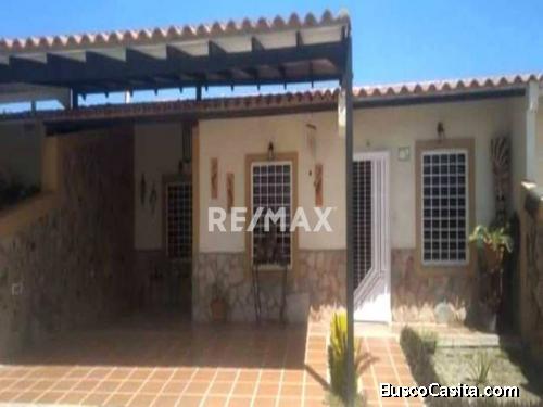 Karen  Núñez  Vende Casa en la Urbanización Brisas del Lago, Ciudad Alianza Guacara Estado Carabobo