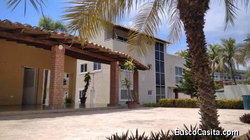 Costa Azúl, Lechería. Apartamento en Venta 