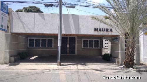 Centro Comercial Maura, Lechería. Local en venta