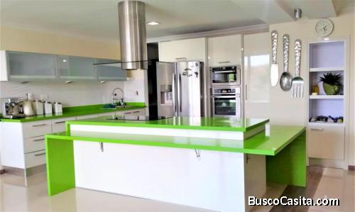 Carenero Yacht Club, Lechería. Moderno Apartamento en venta 