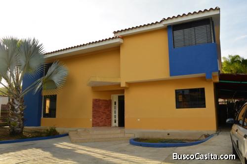 Hermosa casa en colinas de GUATAPARO de oportunidad 