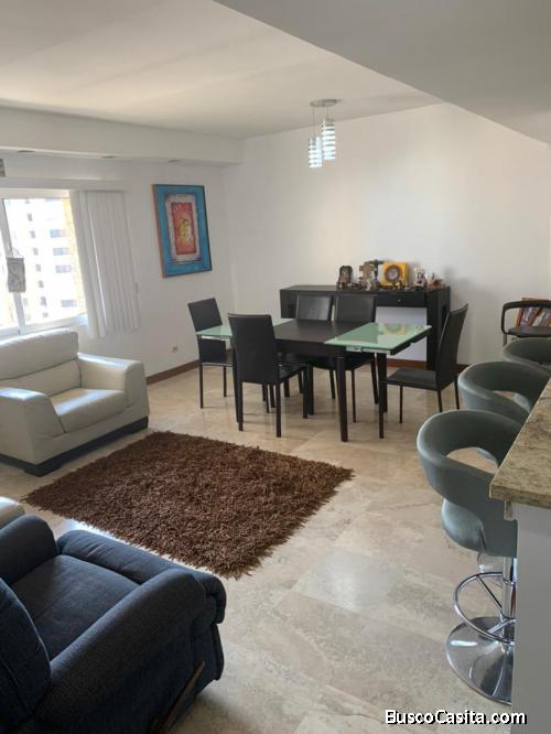 Se Vende Apartamento Anastasia, Av. El Milagro. Piso Medio Alto