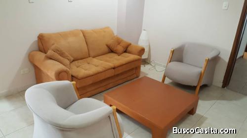 Se Alquila apartamento en 5 de Julio 