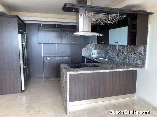 Penthouse en Aventura Plaza, Lechería. Apartamento en venta
