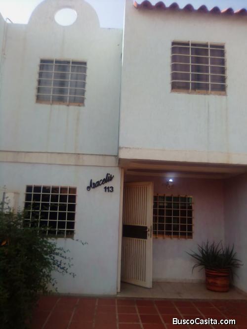 EN VENTA  TONW HOUSE EN LA ISLA DE MARGARITA  URB PRIVADA 