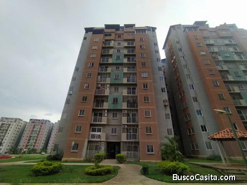 Se Vende Apartamento en el Conj. Res. Montemayor, San Diego. Cod: Foa-1896