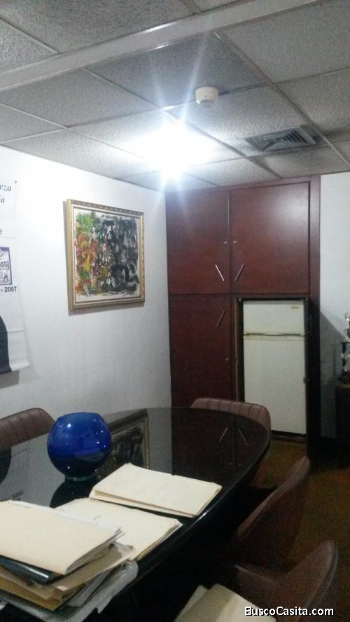 Vende Galpon Zona Industrial Sur.