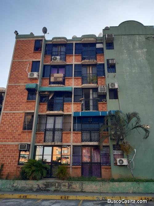 Apartamento en Venta en Res. Los Laureles, Urb. Bella Florida