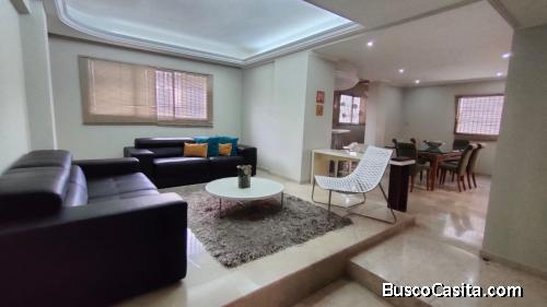 VENDE HERMOSO APARTAMENTO EN RES. ARAGUANEY. (CALLE 57 ENTRE AV 8 SANTA RITA Y AV BELLAVISTA)