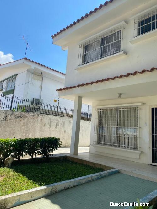 Gheizel lugo Vende Casa en Campo Alegre Valencia FOC-1161
