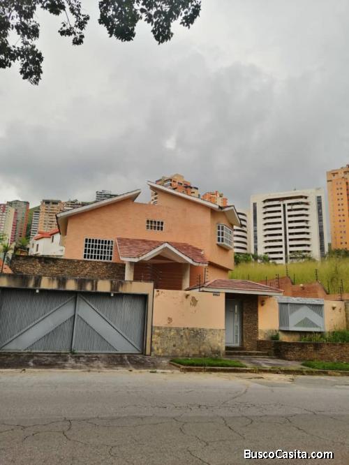 Sky Group ofrece en venta casa de 6 habitaciones