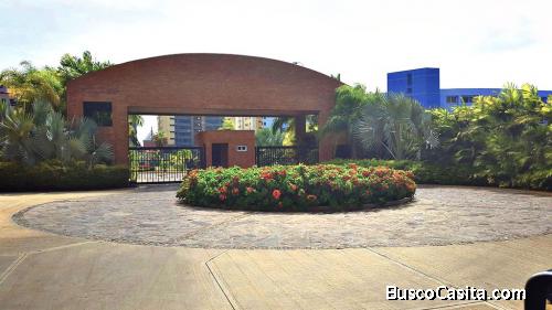 Puerto Mares Yacht Club, Lechería. Lujoso apartamento en alquiler