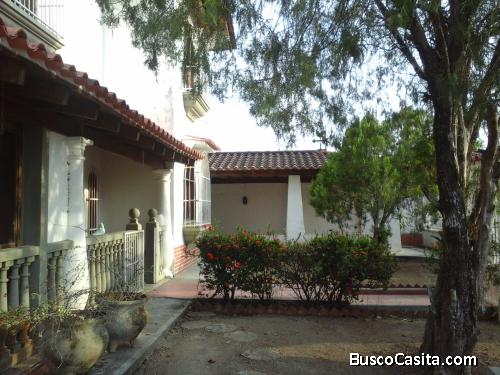 SE VENDE CASA COLONIAL HIGUEROTE - TACARIGUA  TERRENO 1600 m2 - CONSTRUCCION 600m2