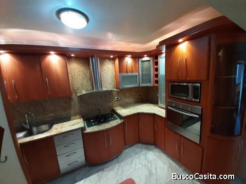 Amoblado Bello Apartamento en Valles de Camoruco Res. Ankara