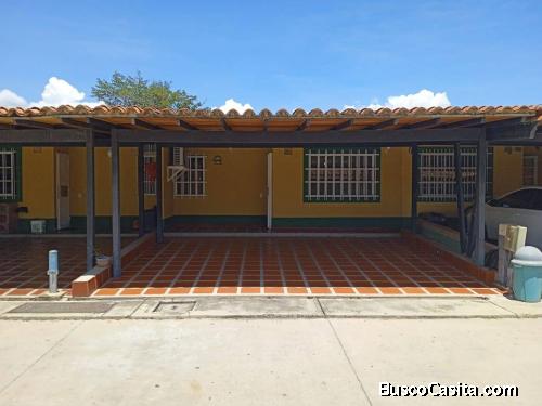 Venta Townhouse en Valle de Oro