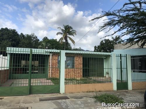 Casa en Venta Las Quintas Naguanagua Para Remodelar