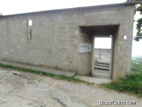 se vende casa en el junquito km14