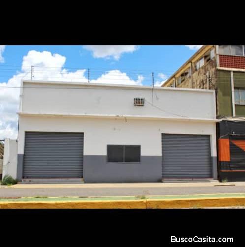 Local en Av Francisco de Miranda