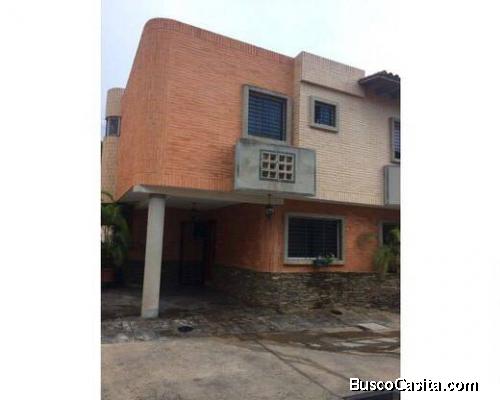 VENTA TOWNHOUSE MAÑONGO RESIDENCIAS MARCELLA