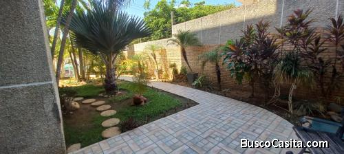 En Venta Apartamento en piso bajo ubicado en  la Urbanización  Santa Maria
